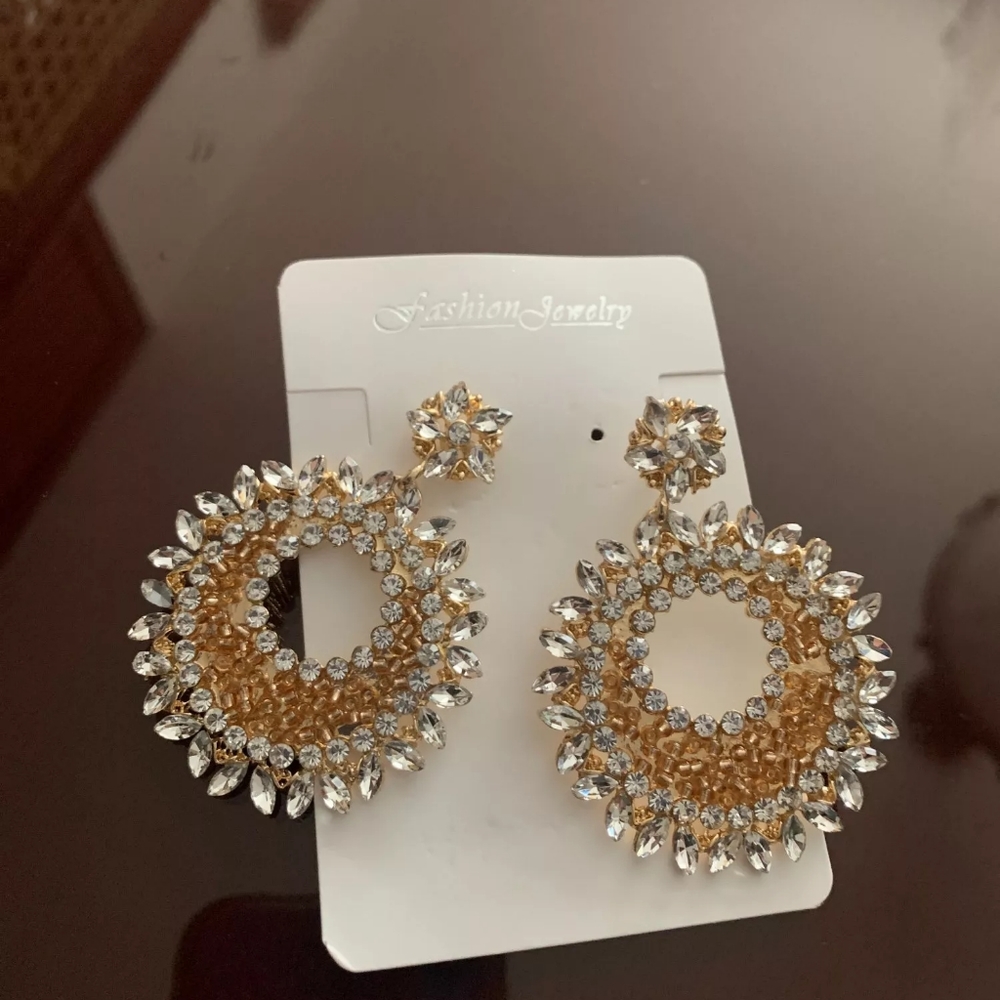 Earring - Picture 6 of 12